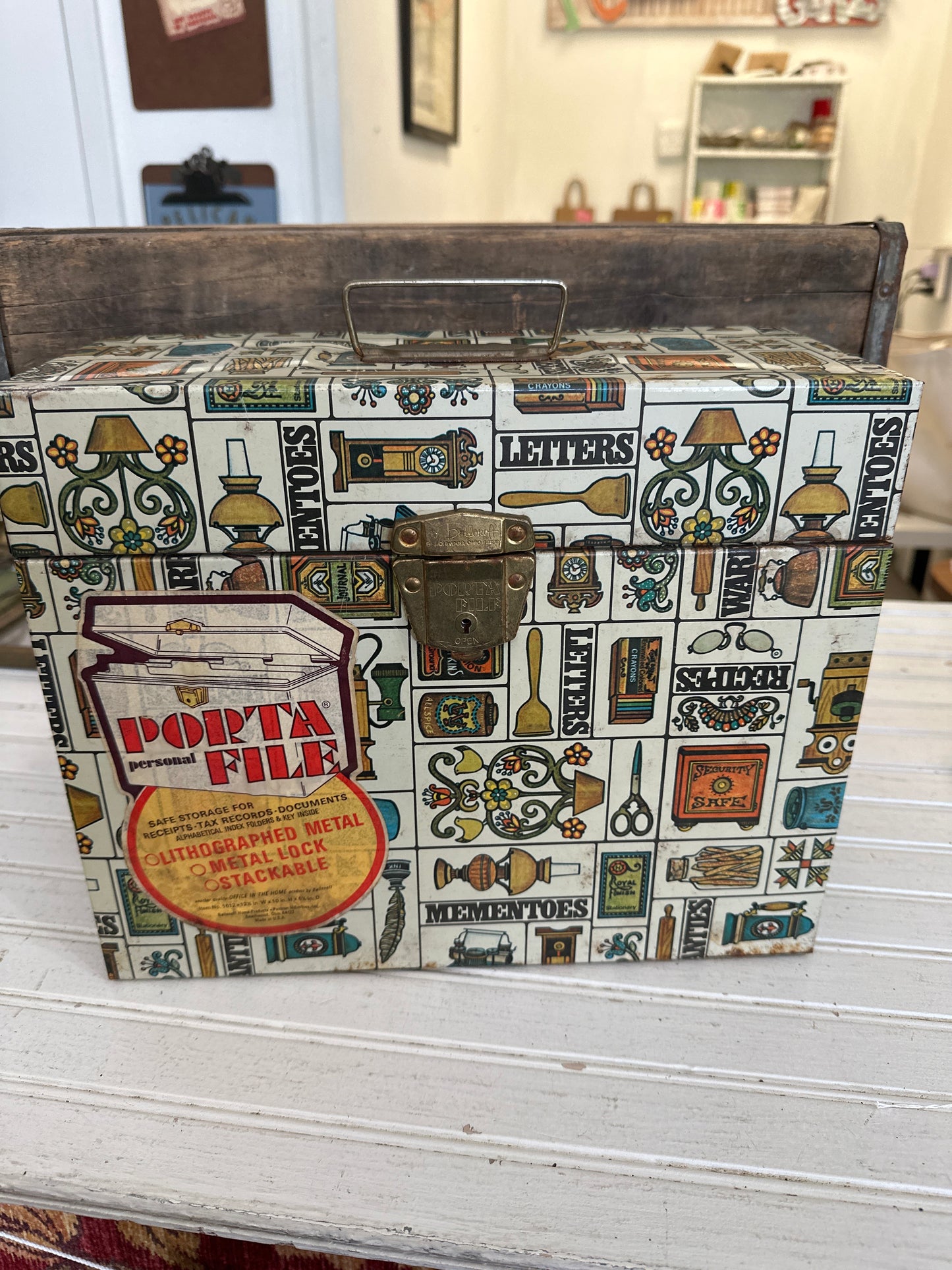Metal Lithographed Porta File box