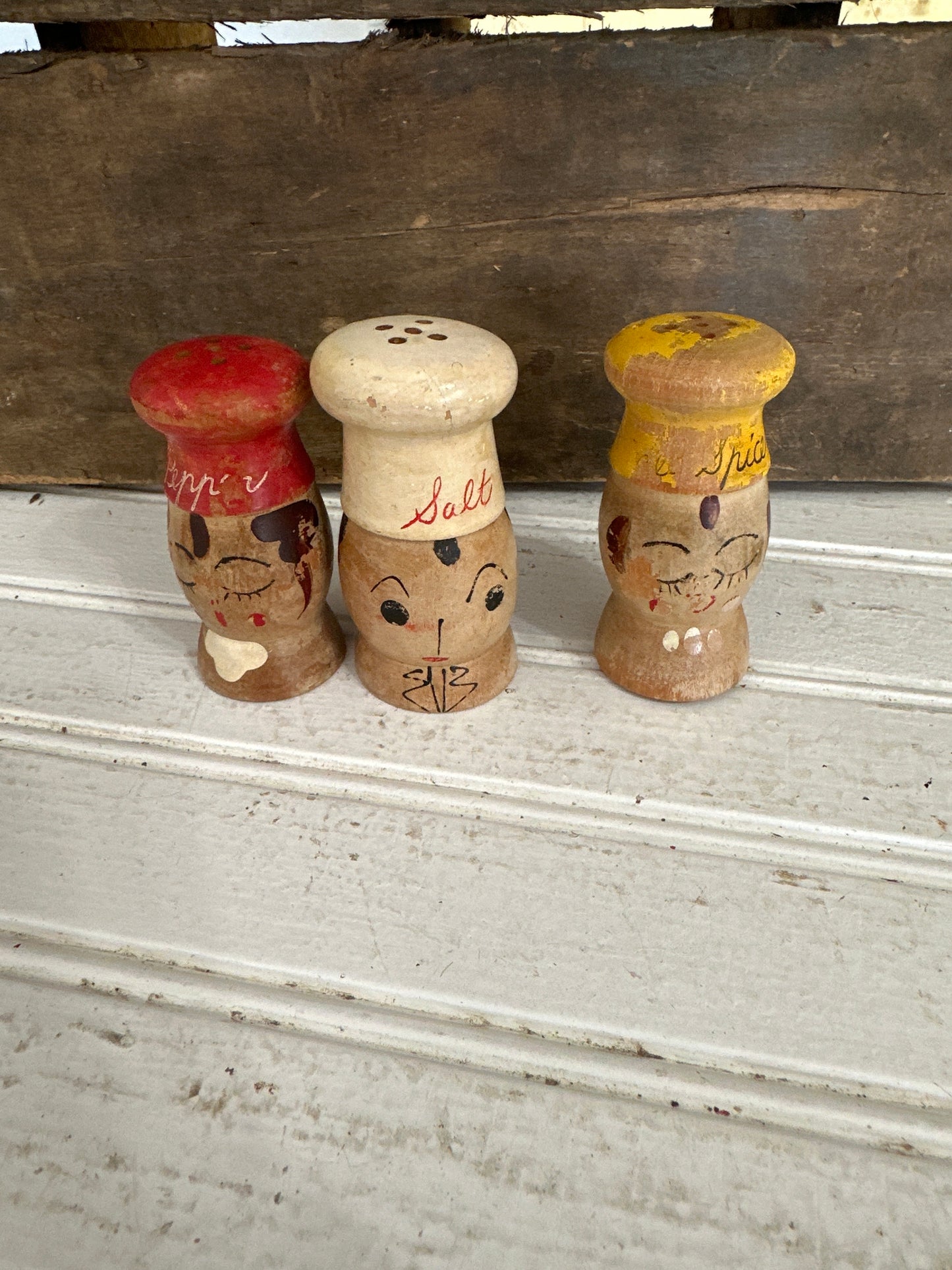 Wooden shakers-set 3