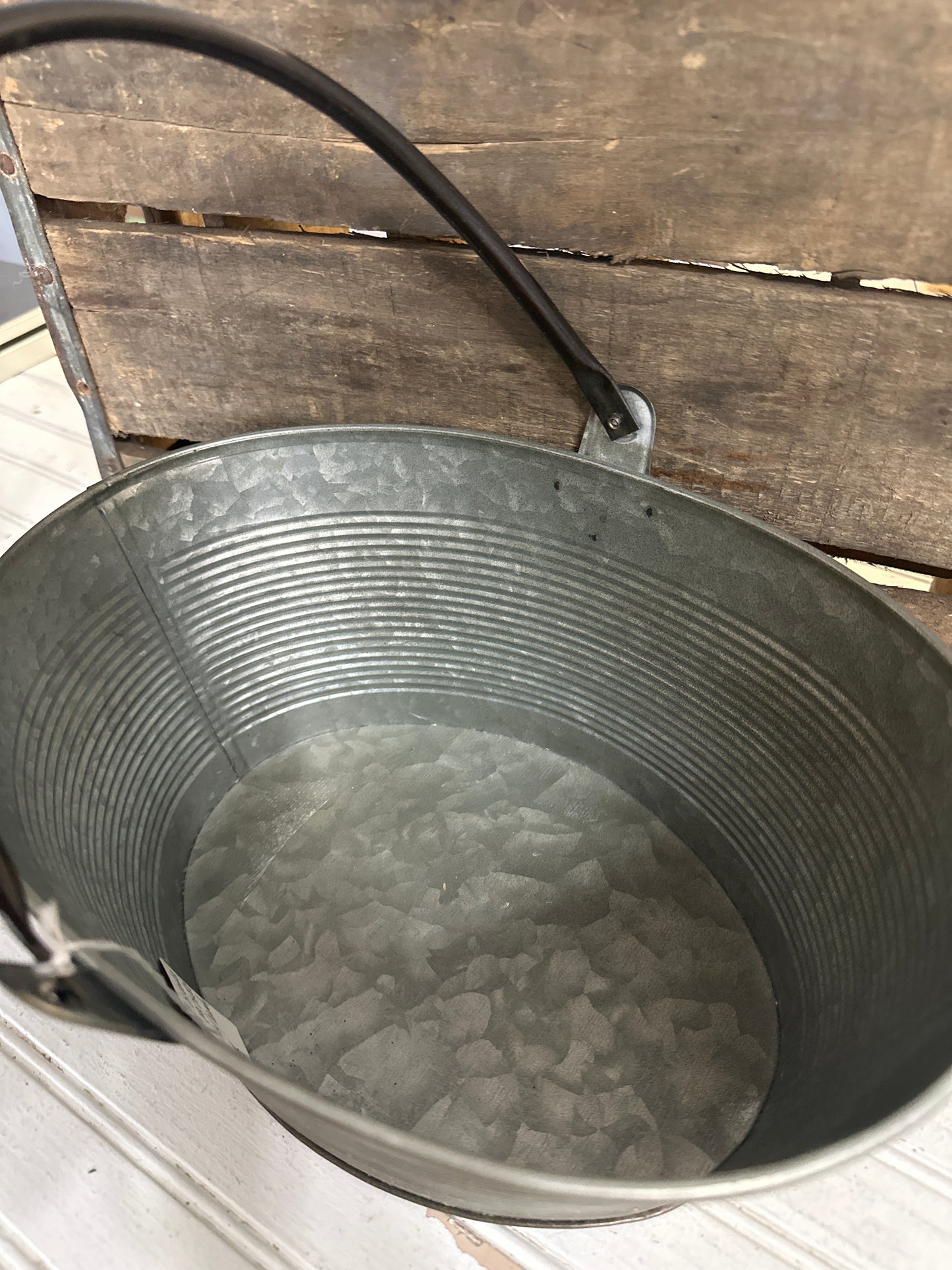 Galvanized bucket with handle
