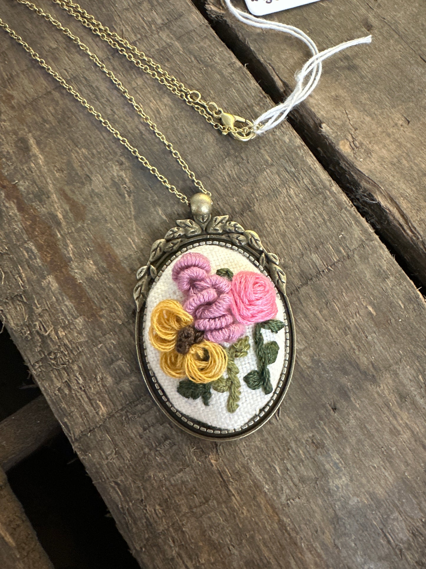 Hand embroidered necklace- 3 flower bunch