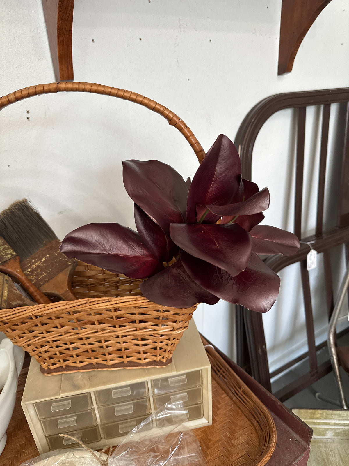 Magnolia Leaf spray