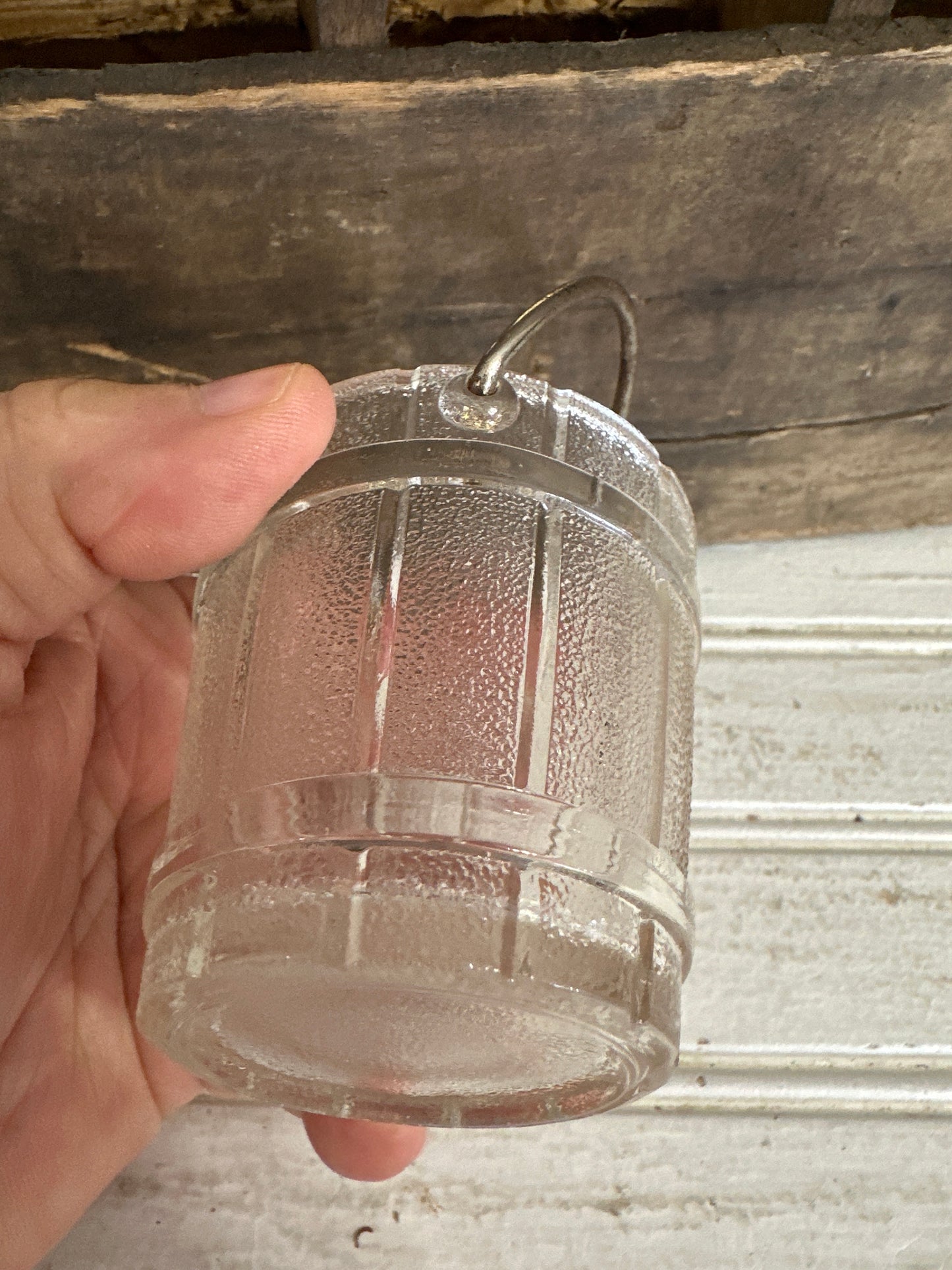 Glass bucket ash tray