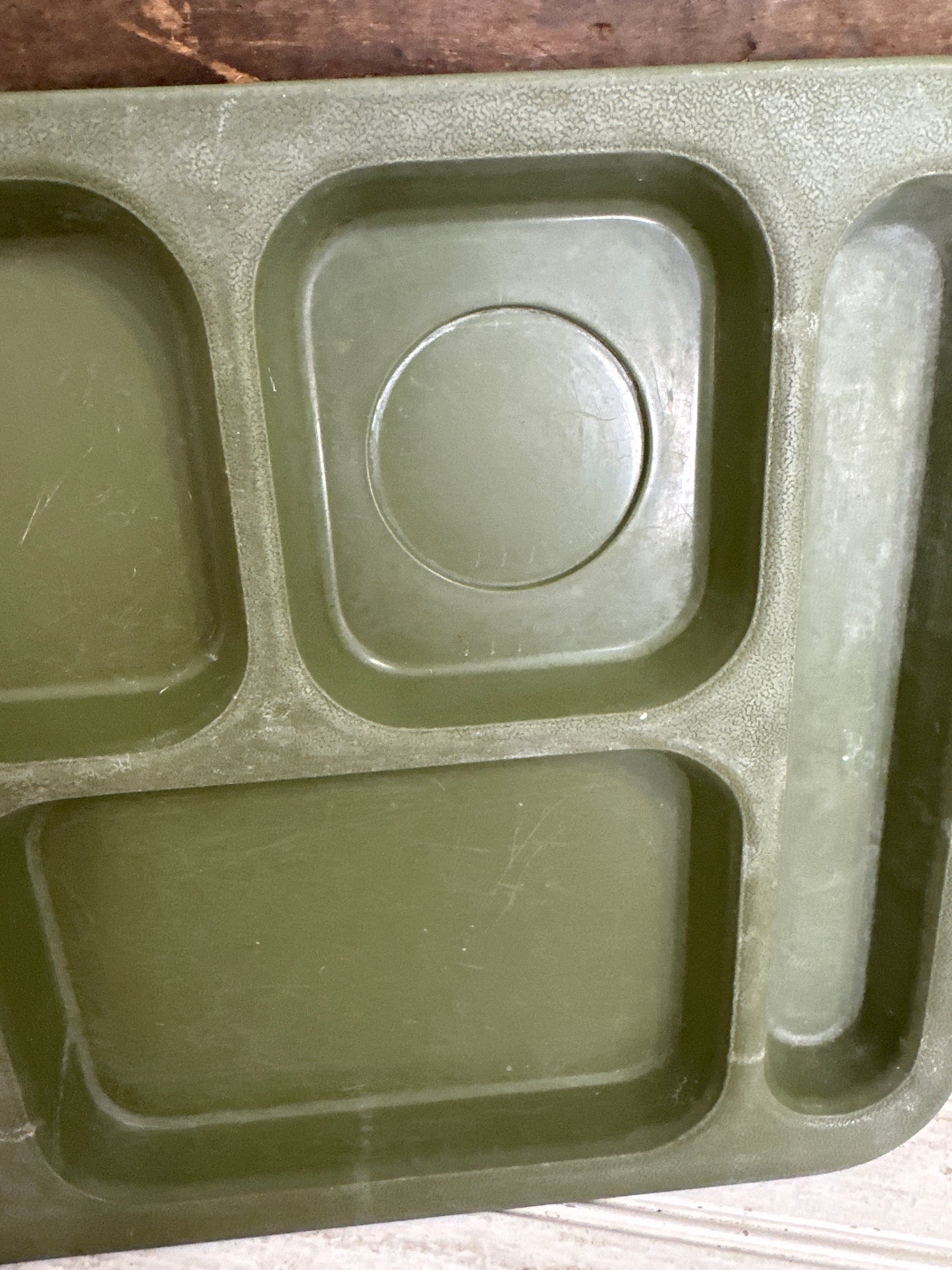 Lunchroom tray