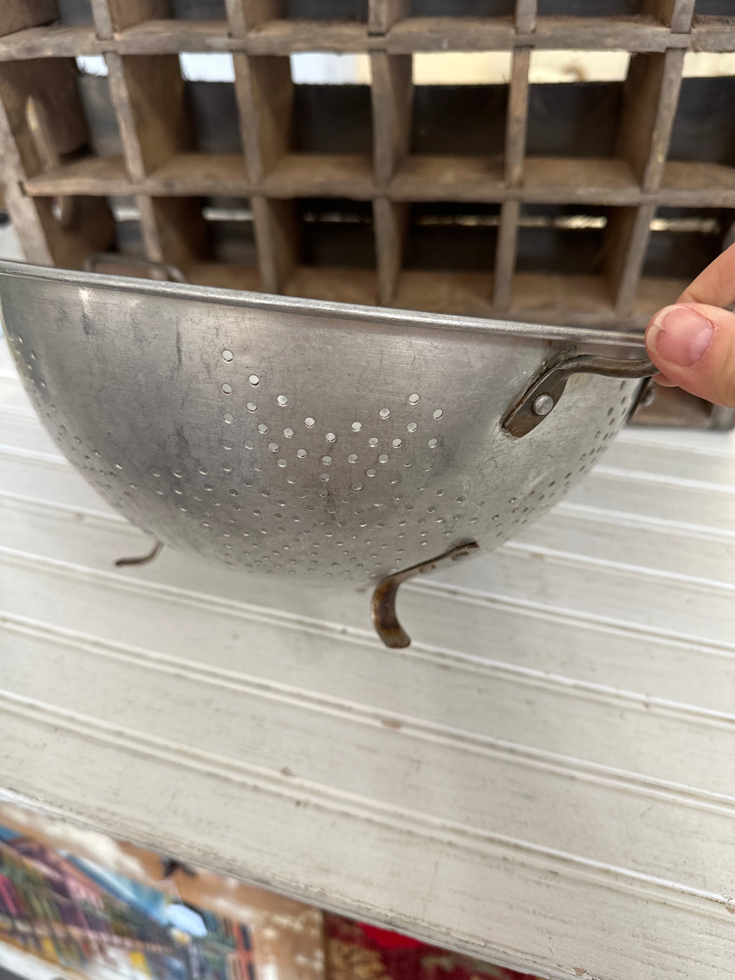 Aluminum colander