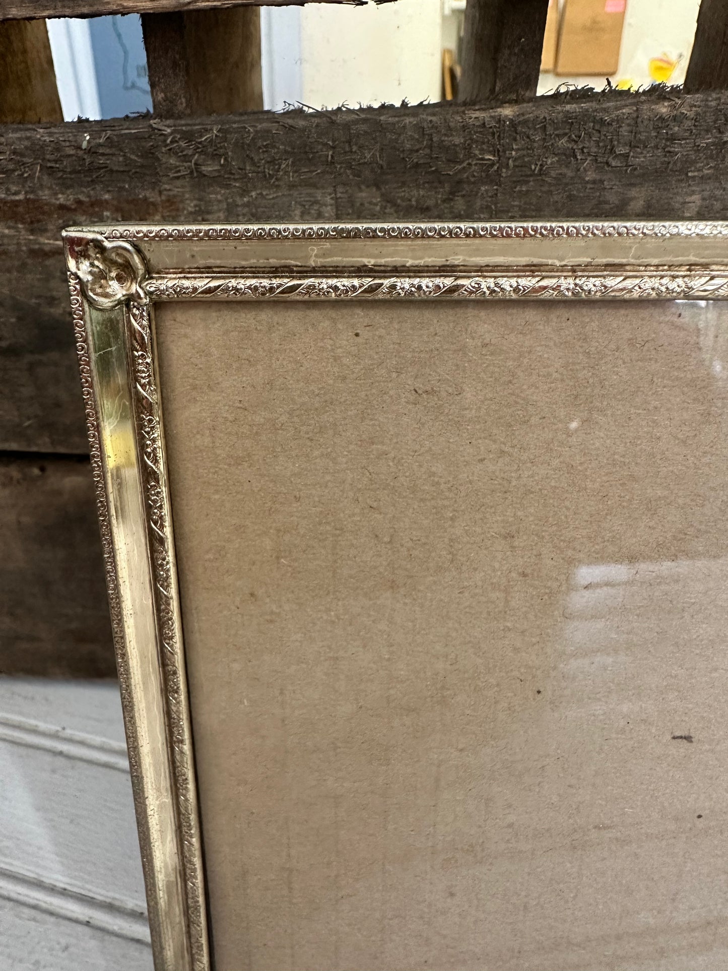 Metal Easel frame