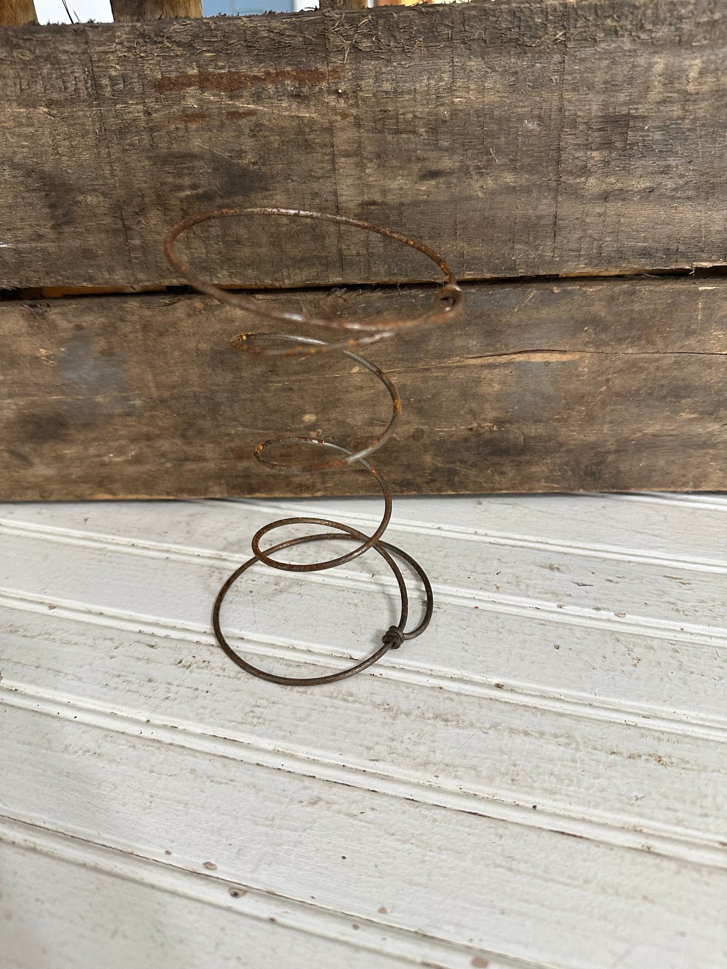Rusty bed spring-small