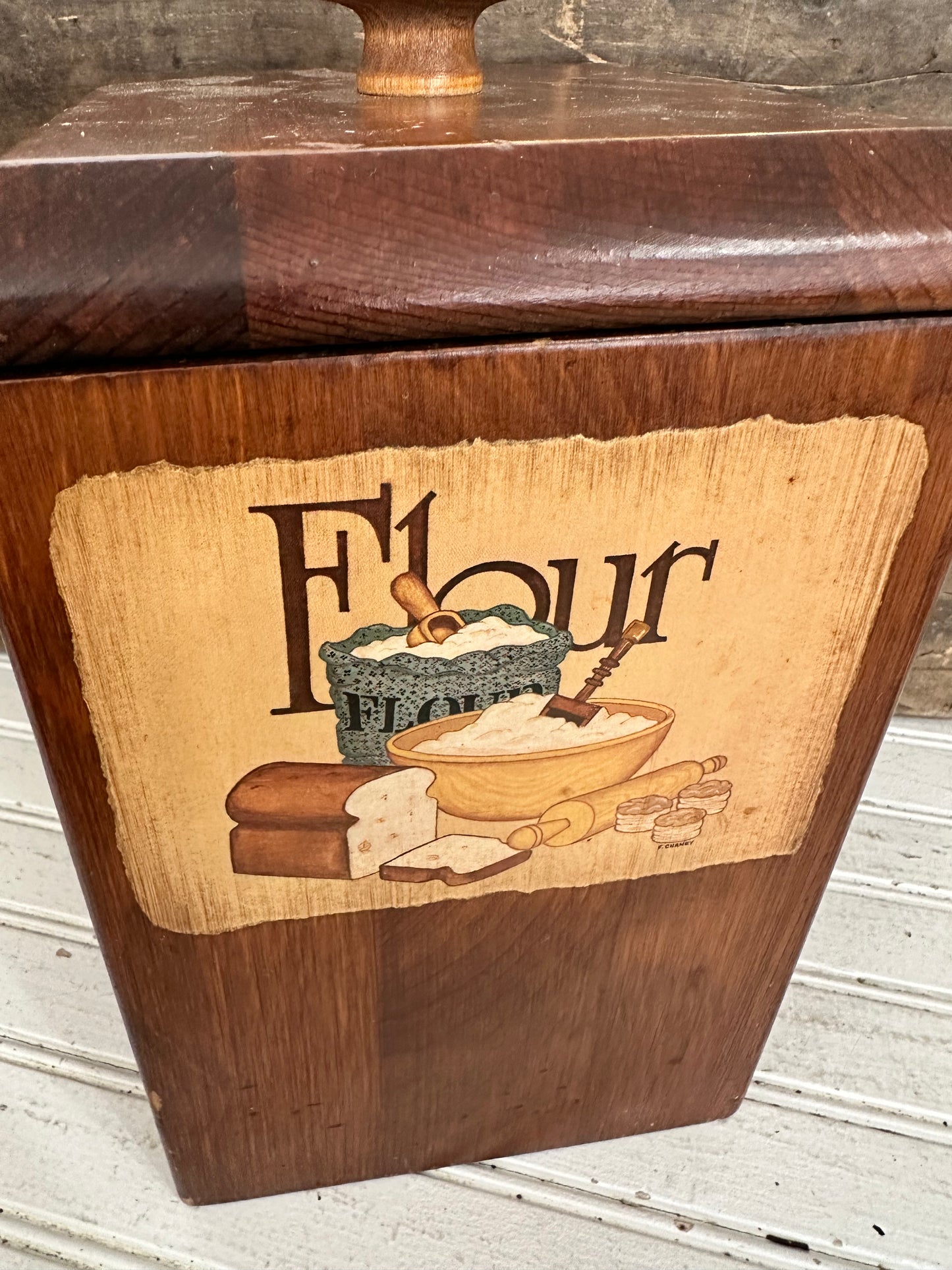 Wood canister- Flour