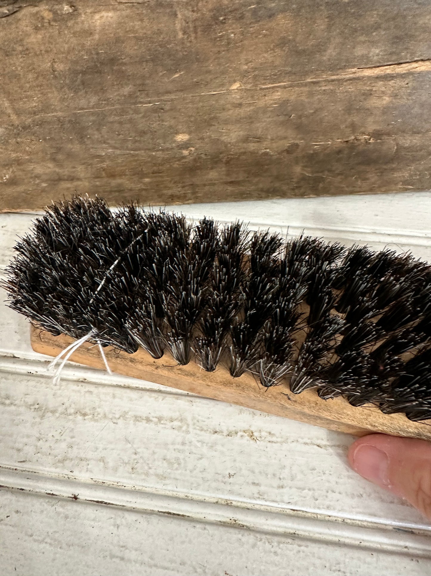 Shoe polish brush