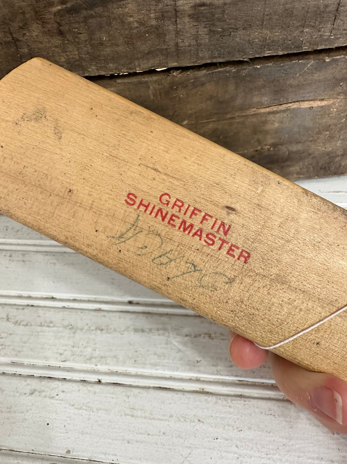 Shoe polish brush