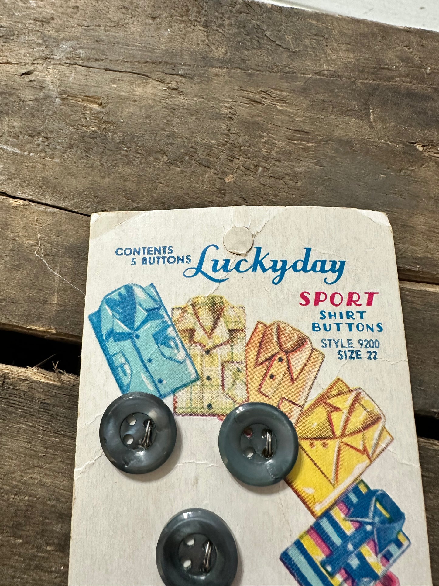 Luckyday Sport Shirt buttons