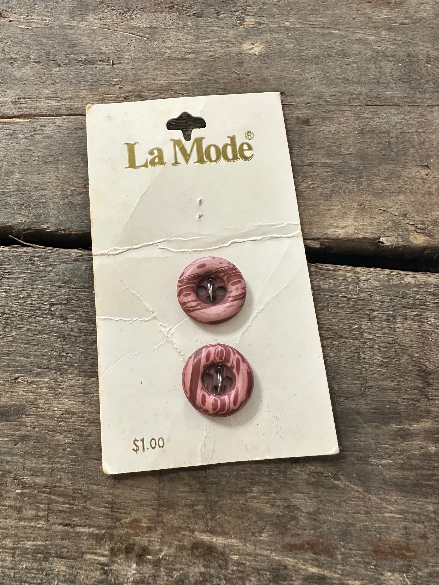 La Mode buttons