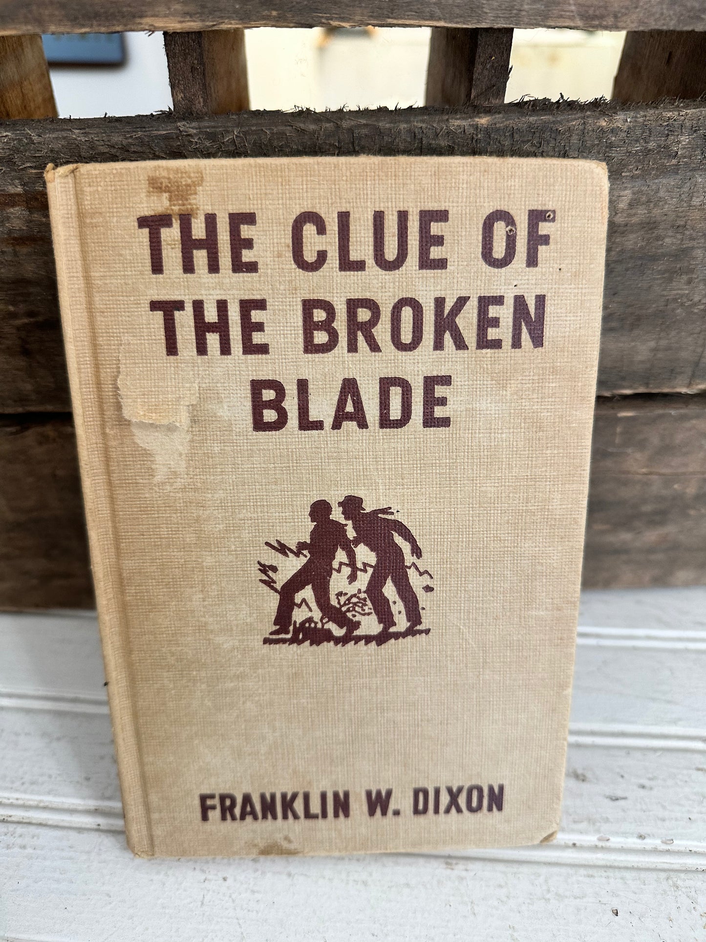The Clue of the Broken Blade- Hardy Boys