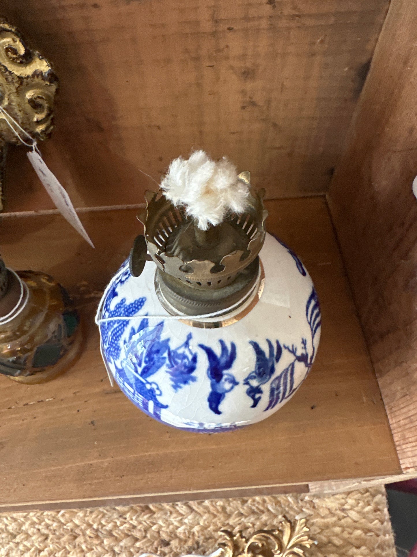 Blue Willow oil lamp