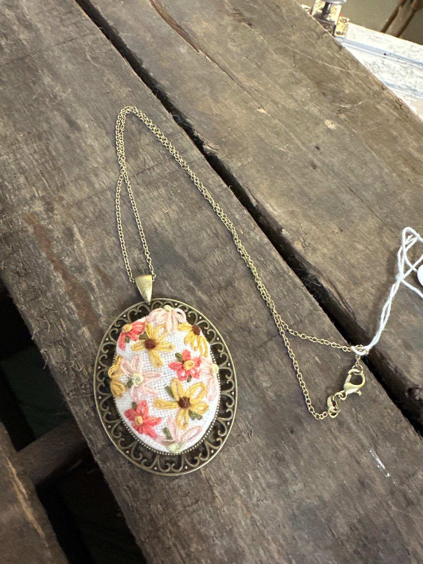 Hand embroidered necklace- Lazy Daisy