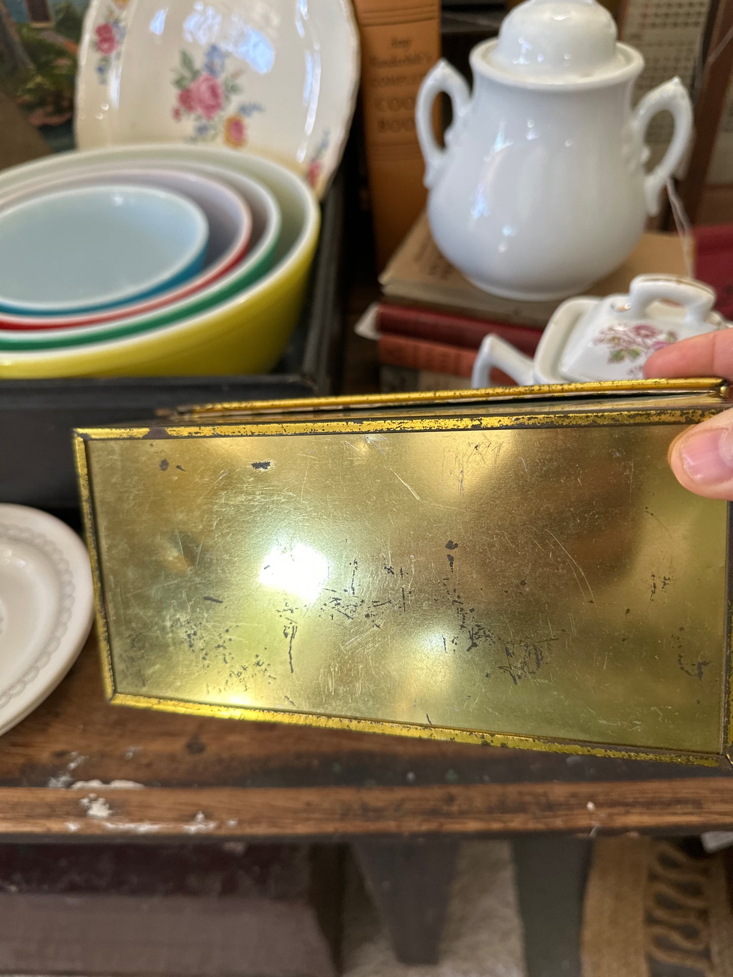 Droste Chocolate tin box w/hinged lid