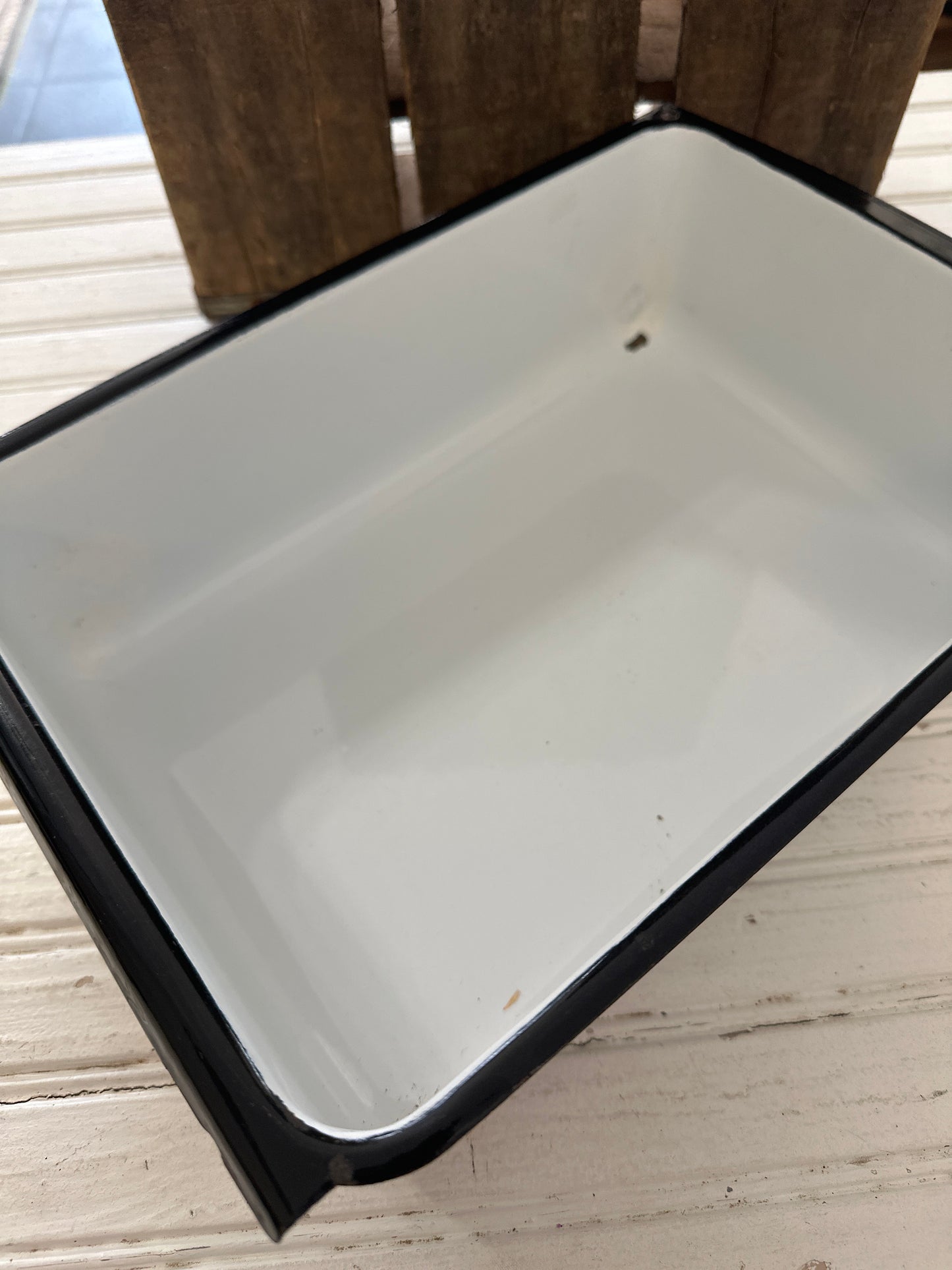 Enamel pan - black edge