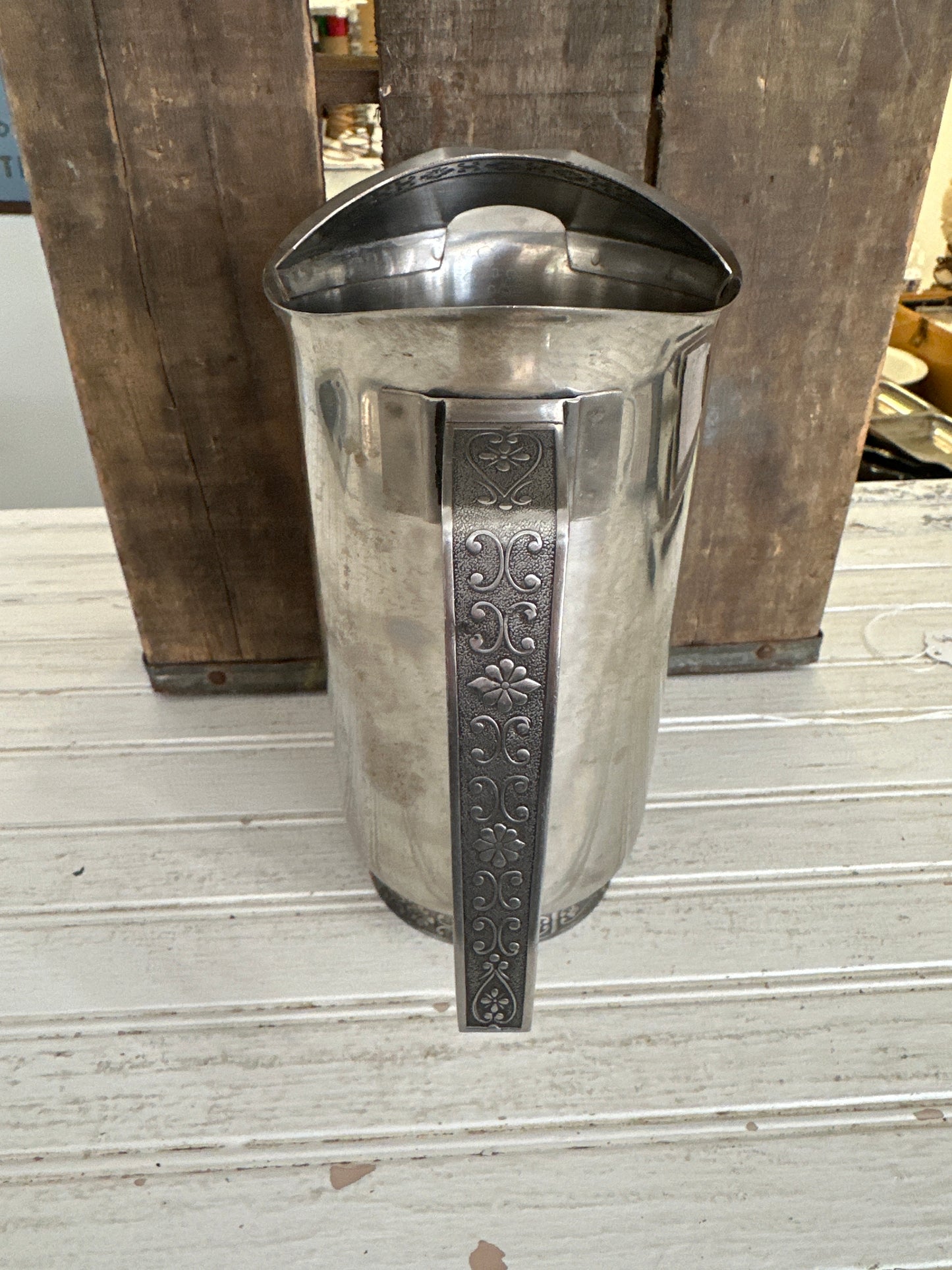 MCM Stainless steel ice lip pitcher