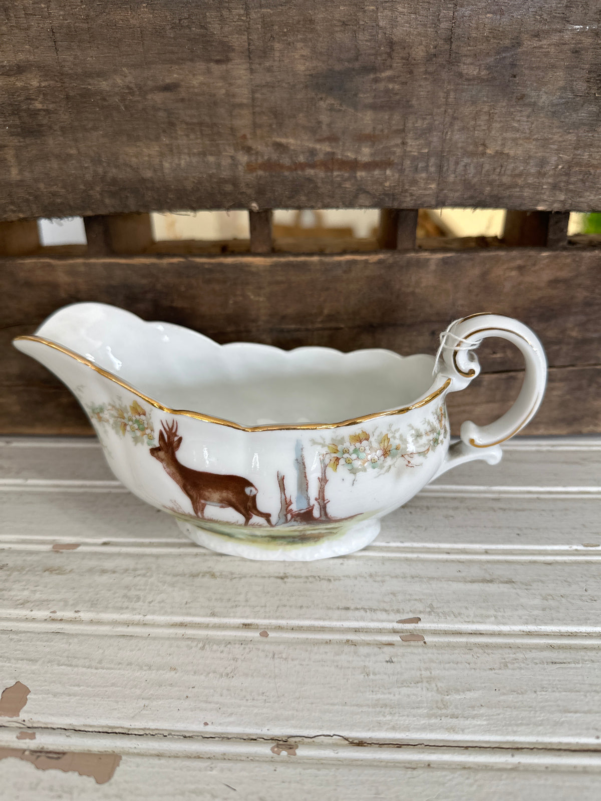 Wildlife Scene gravy boat
