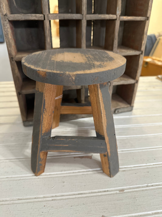 Wooden stool/riser