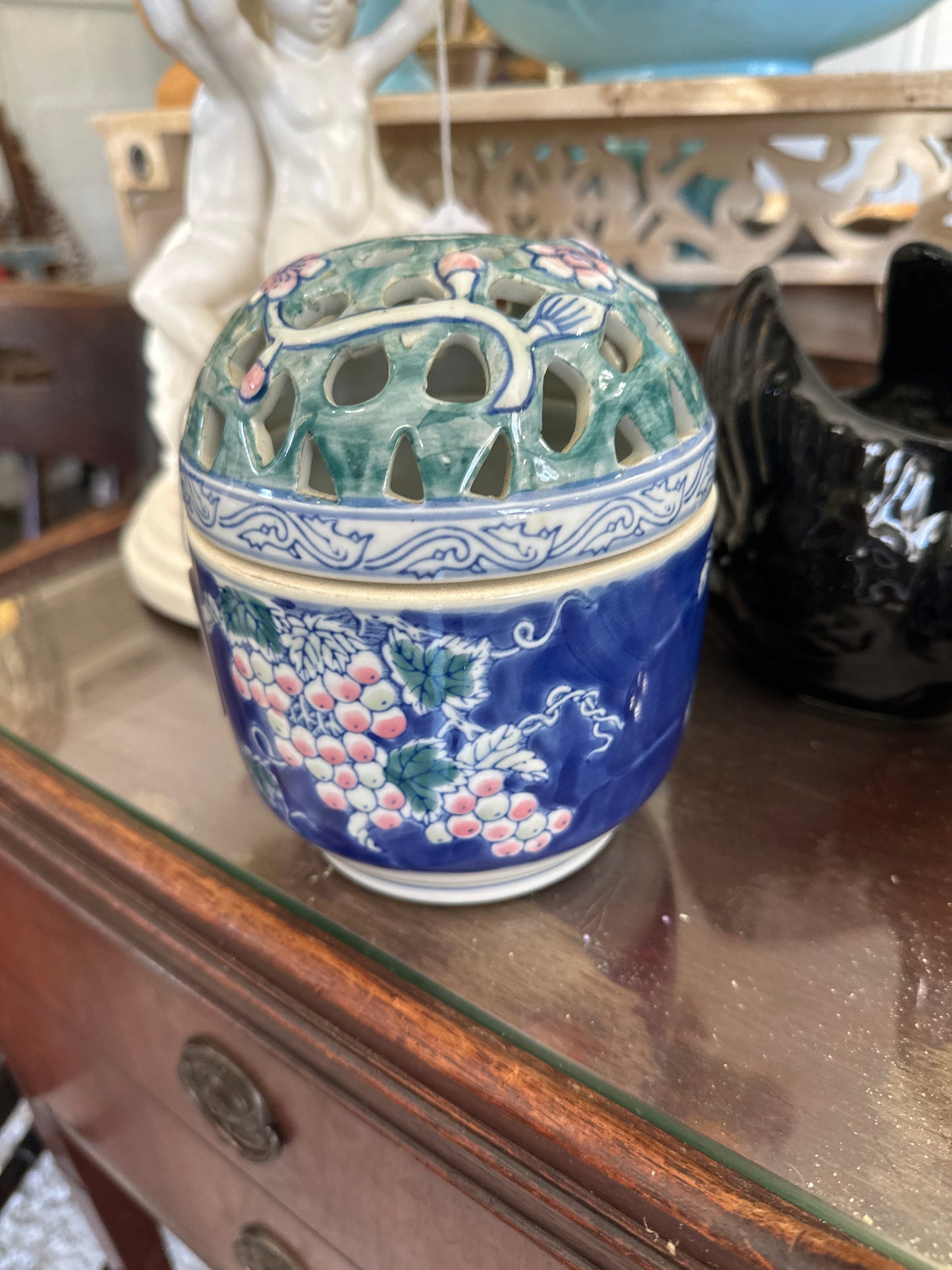 Chinoiseree oriental flower frog- local pickup only
