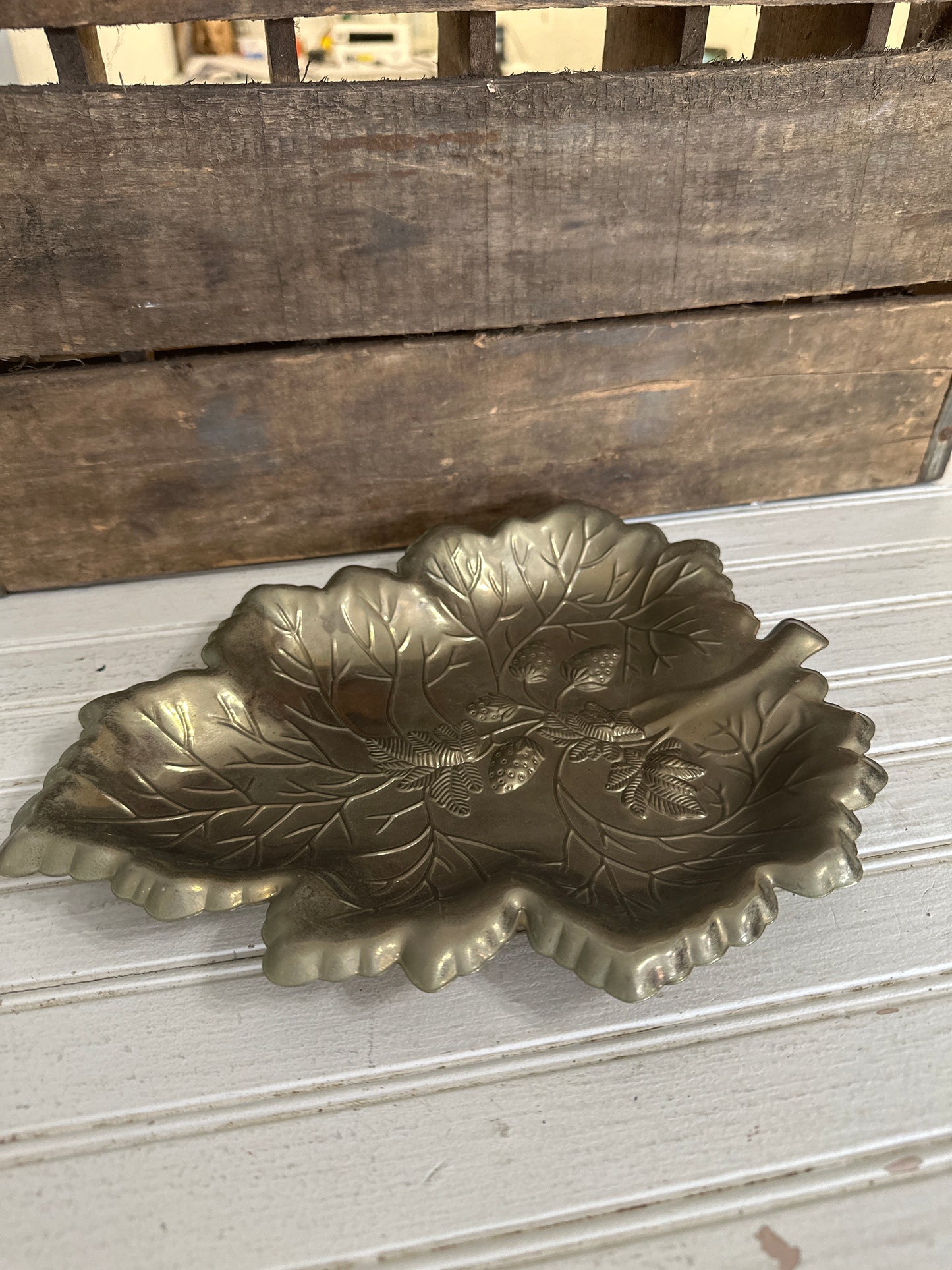 Metal Leaf shaped serving tray