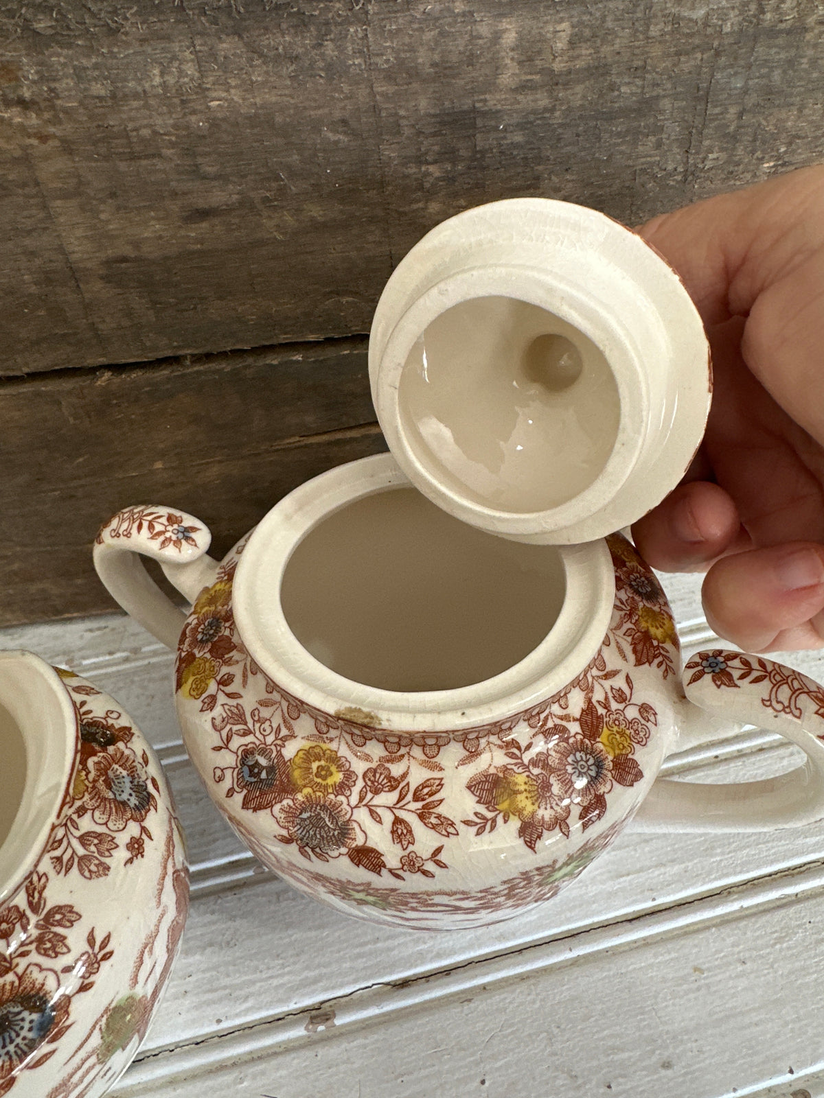 Fred Robert’s Co. sugar & creamer set
