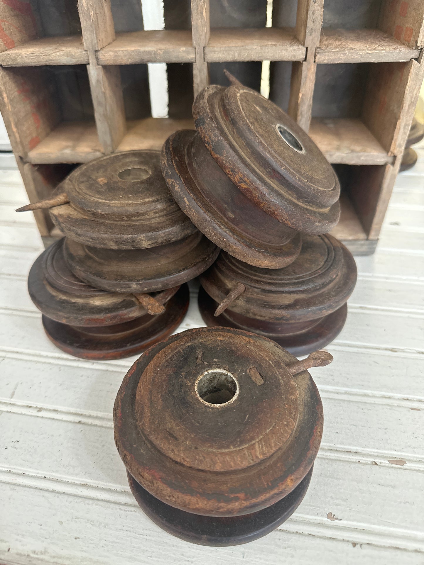 Wood flat twine spool