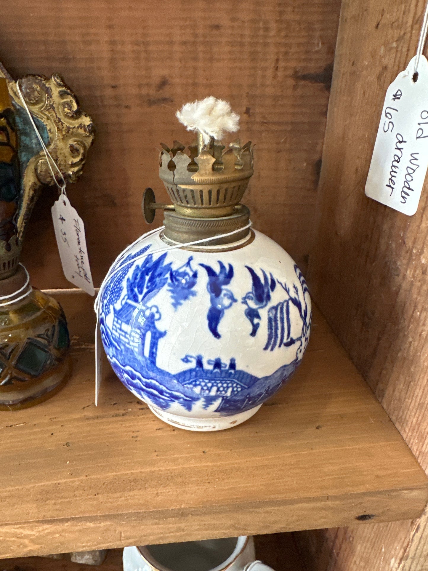 Blue Willow oil lamp