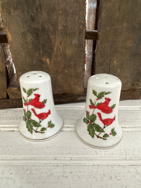 Lefton Salt & Pepper shakers