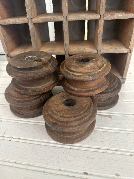 Wood flat twine spool