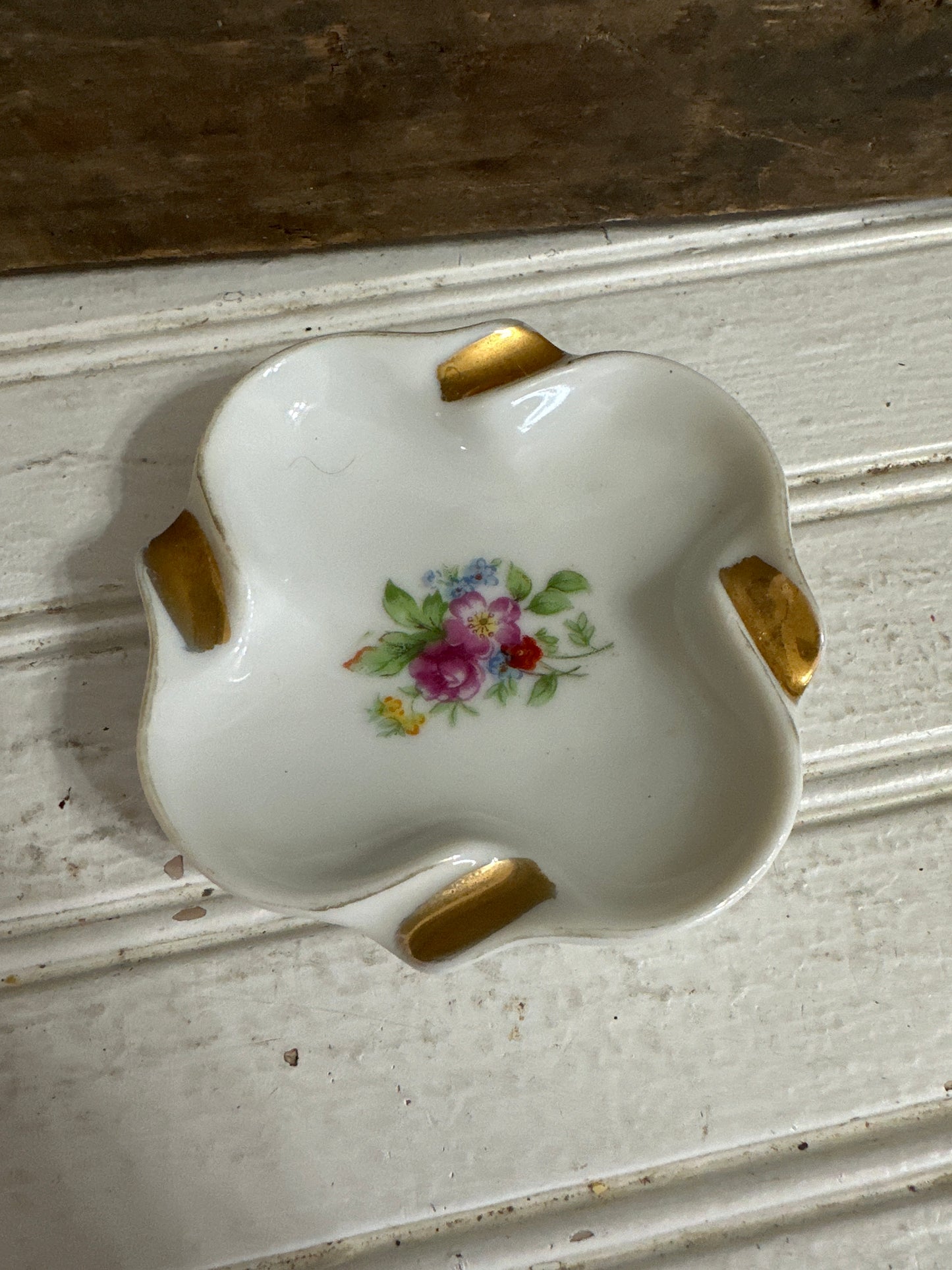 Porcelain Ash tray