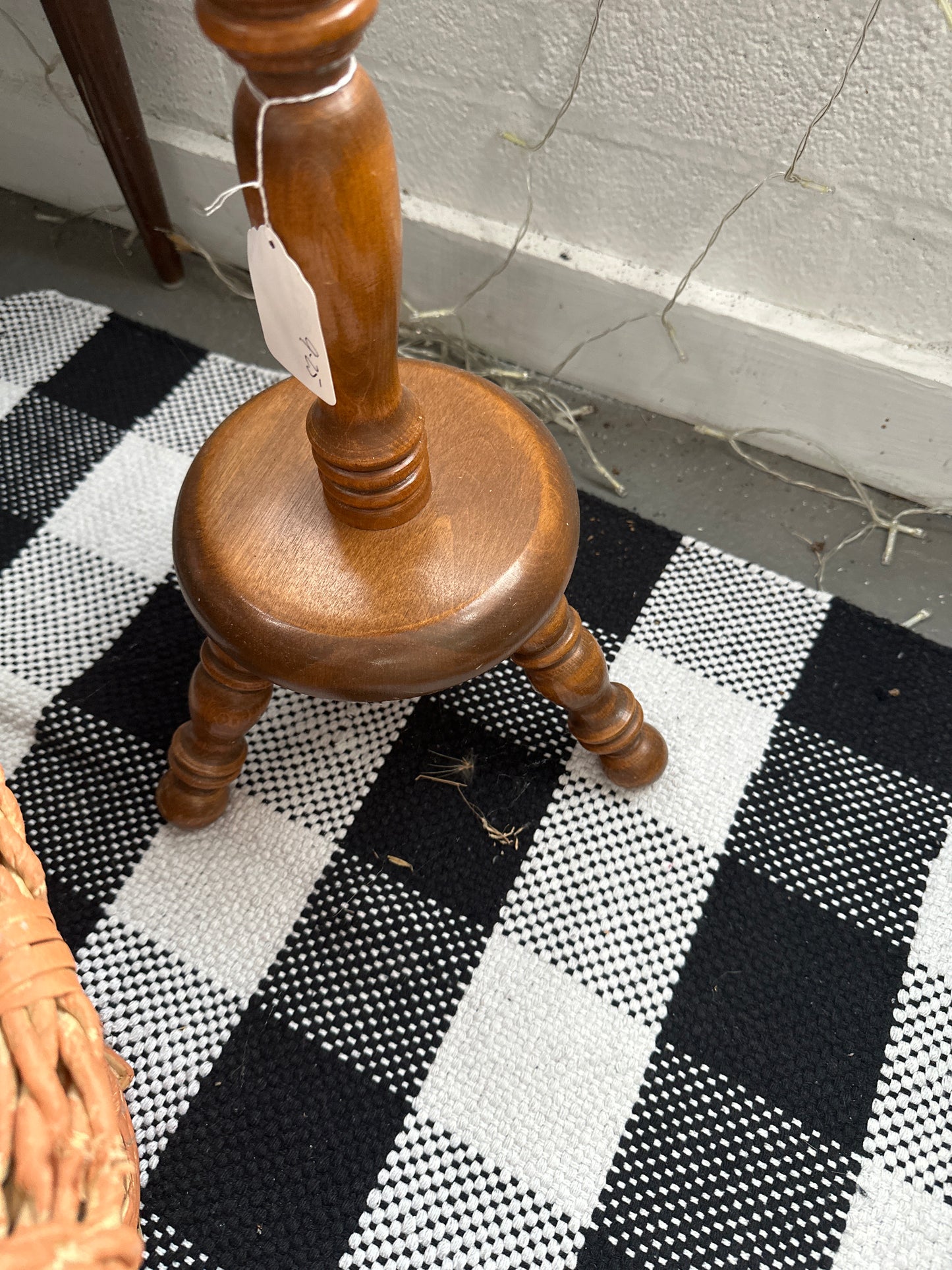 Ethan Allen side table- local pick up only
