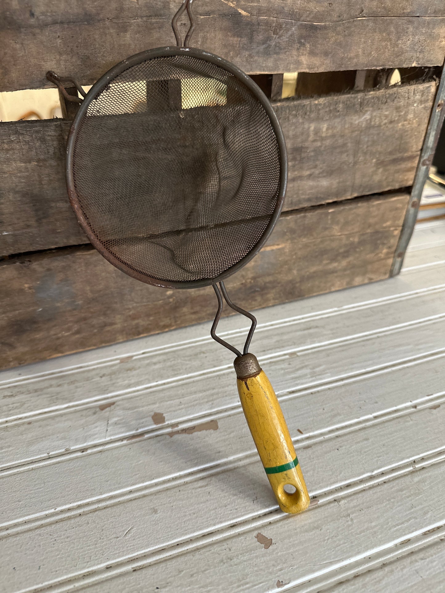 Mesh Strainer- yellow handle