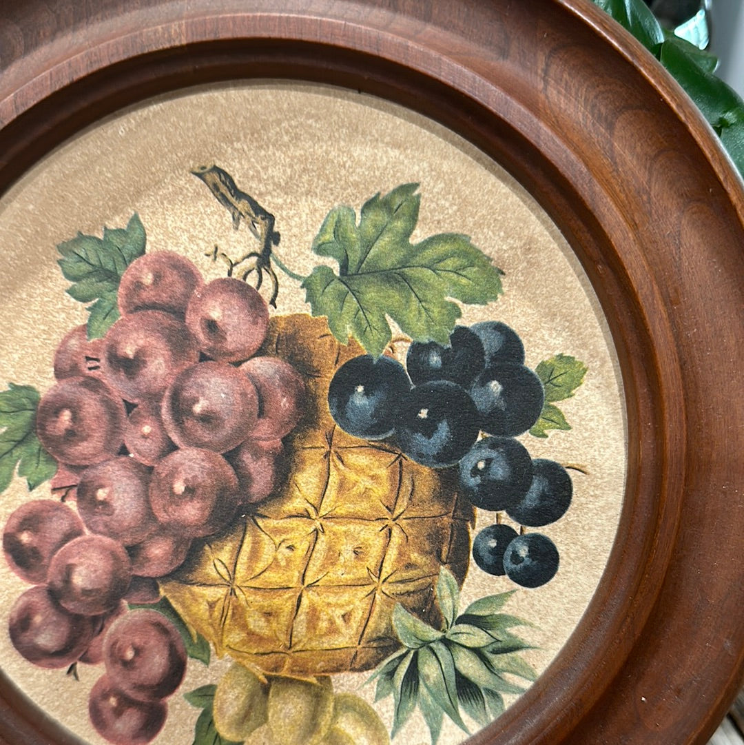 Round wall art with grapes