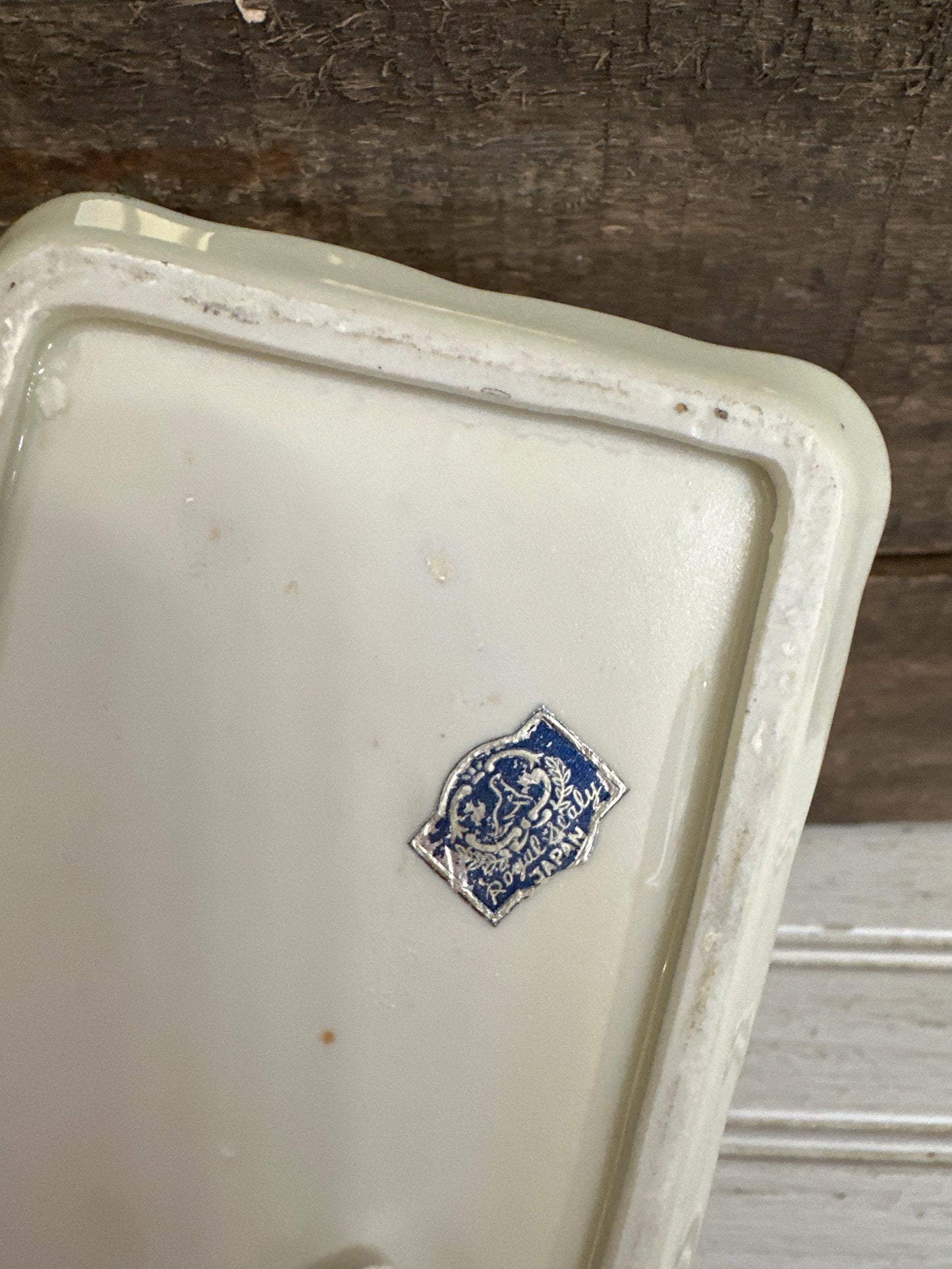 Royal Sealy trinket tray