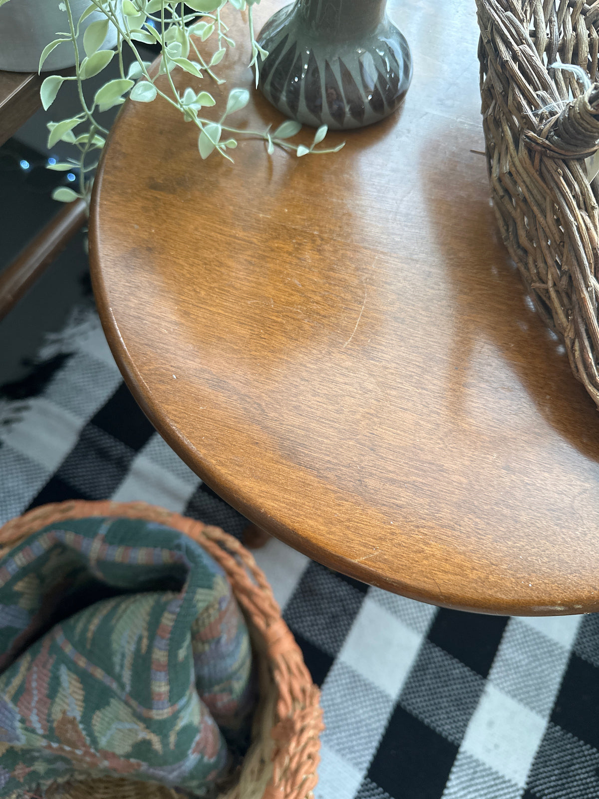 Ethan Allen side table- local pick up only