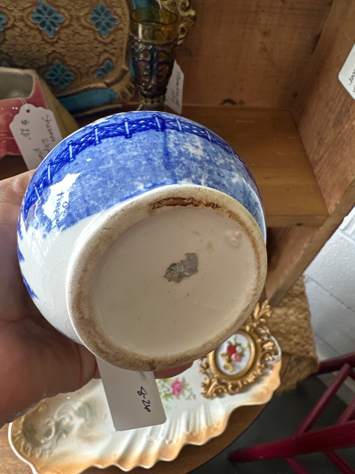Blue Willow oil lamp