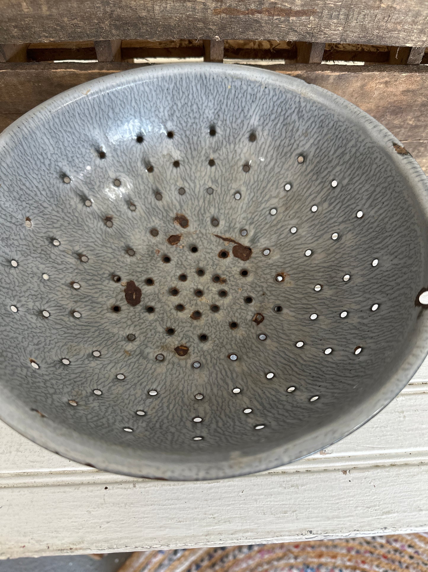 Enamel colander- grey