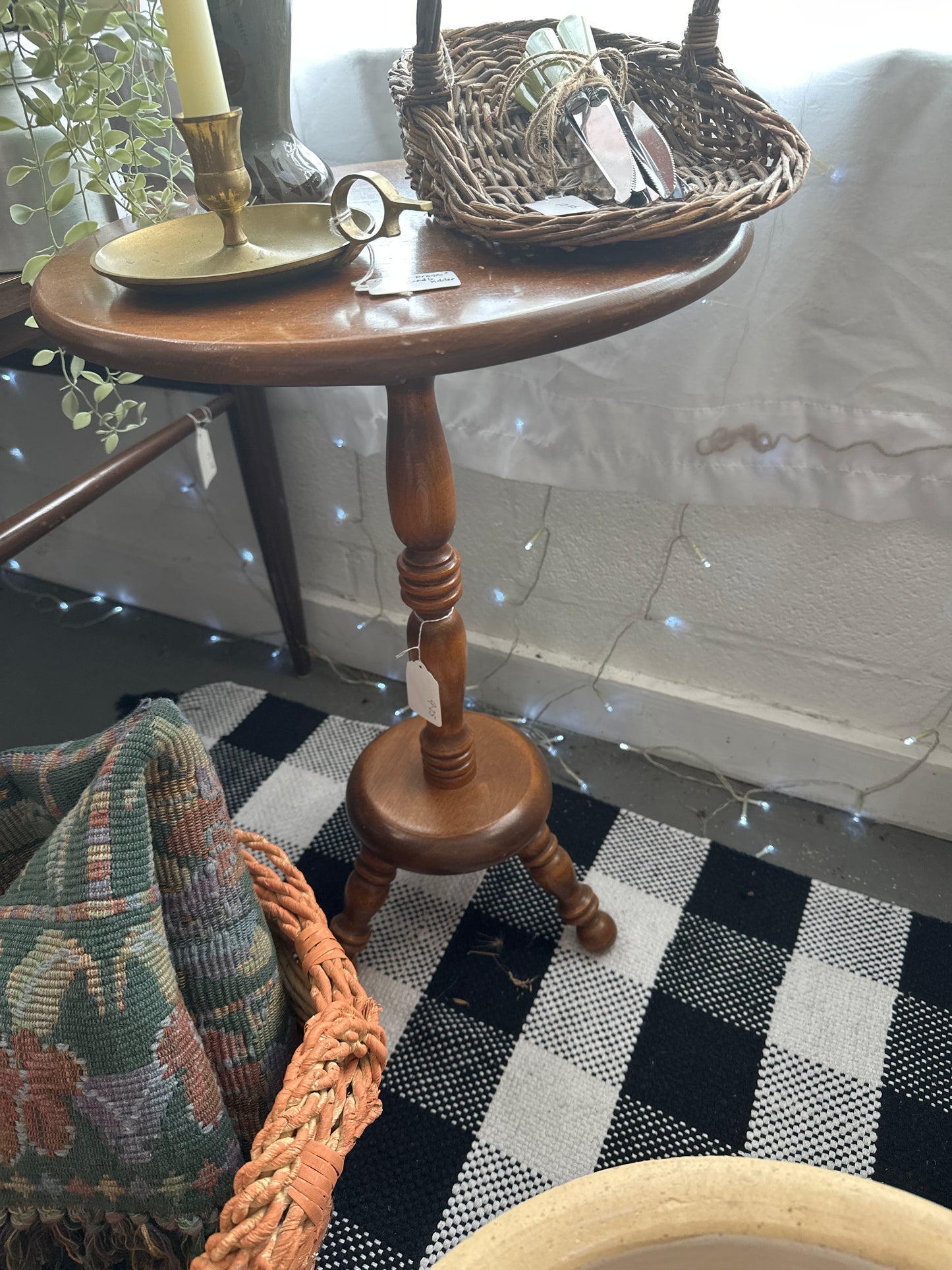 Ethan Allen side table- local pick up only