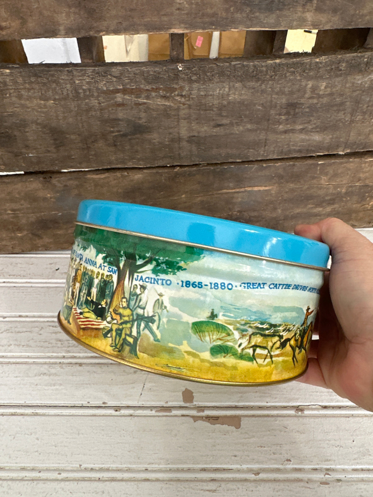 Manor Texas Fruitcake tin