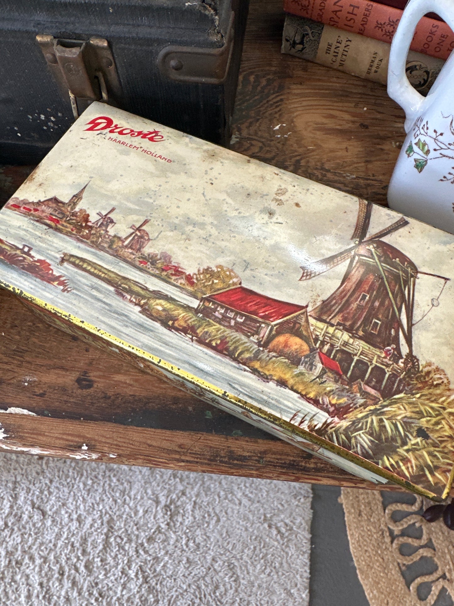 Droste Chocolate tin box w/hinged lid