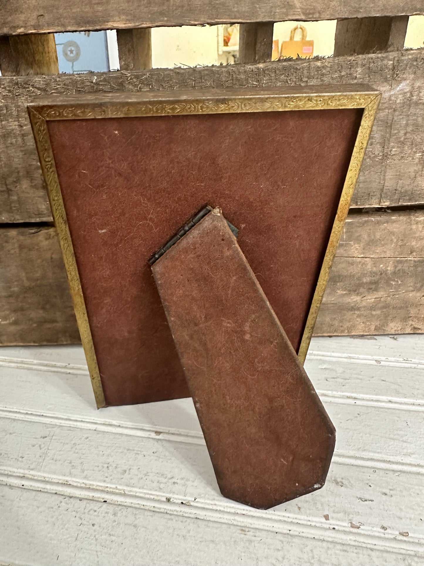 Metal Easel frame