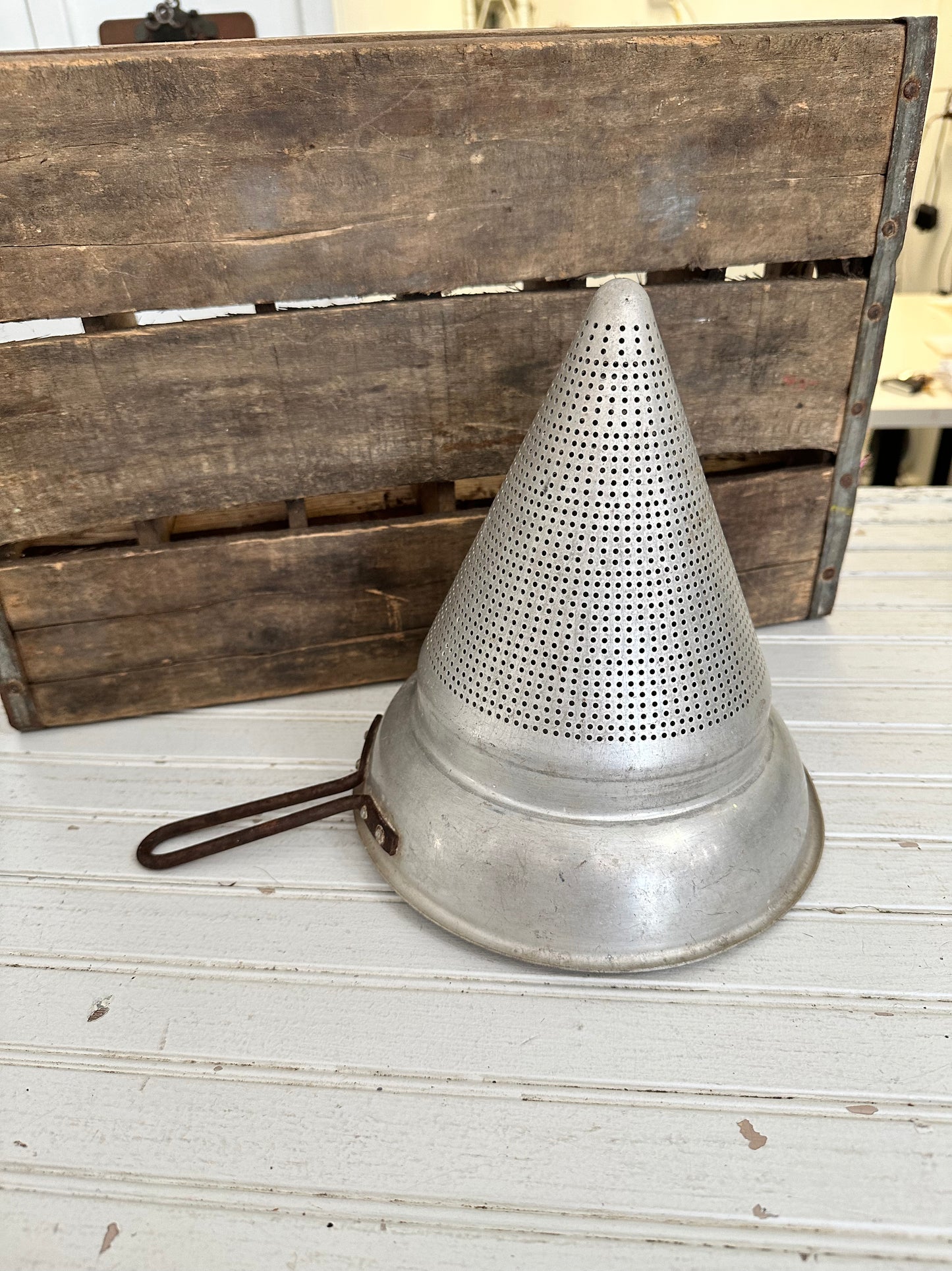 Wearever Aluminum strainer