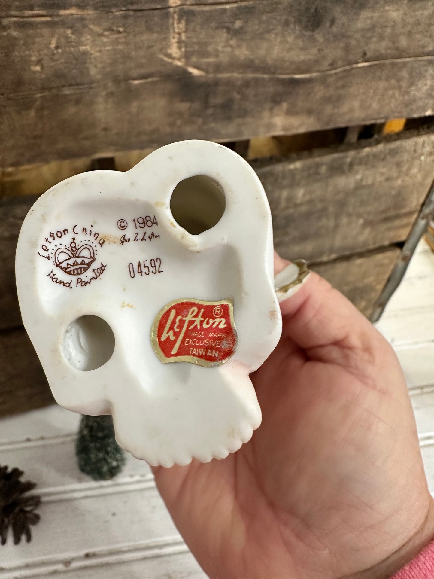 Lefton Praying Angel