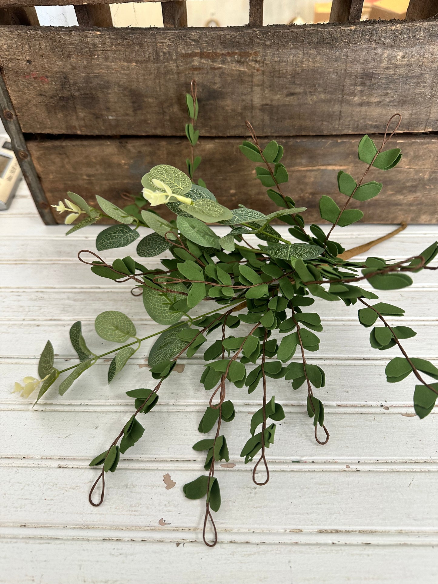 Eucalyptus-mixed greenery pick