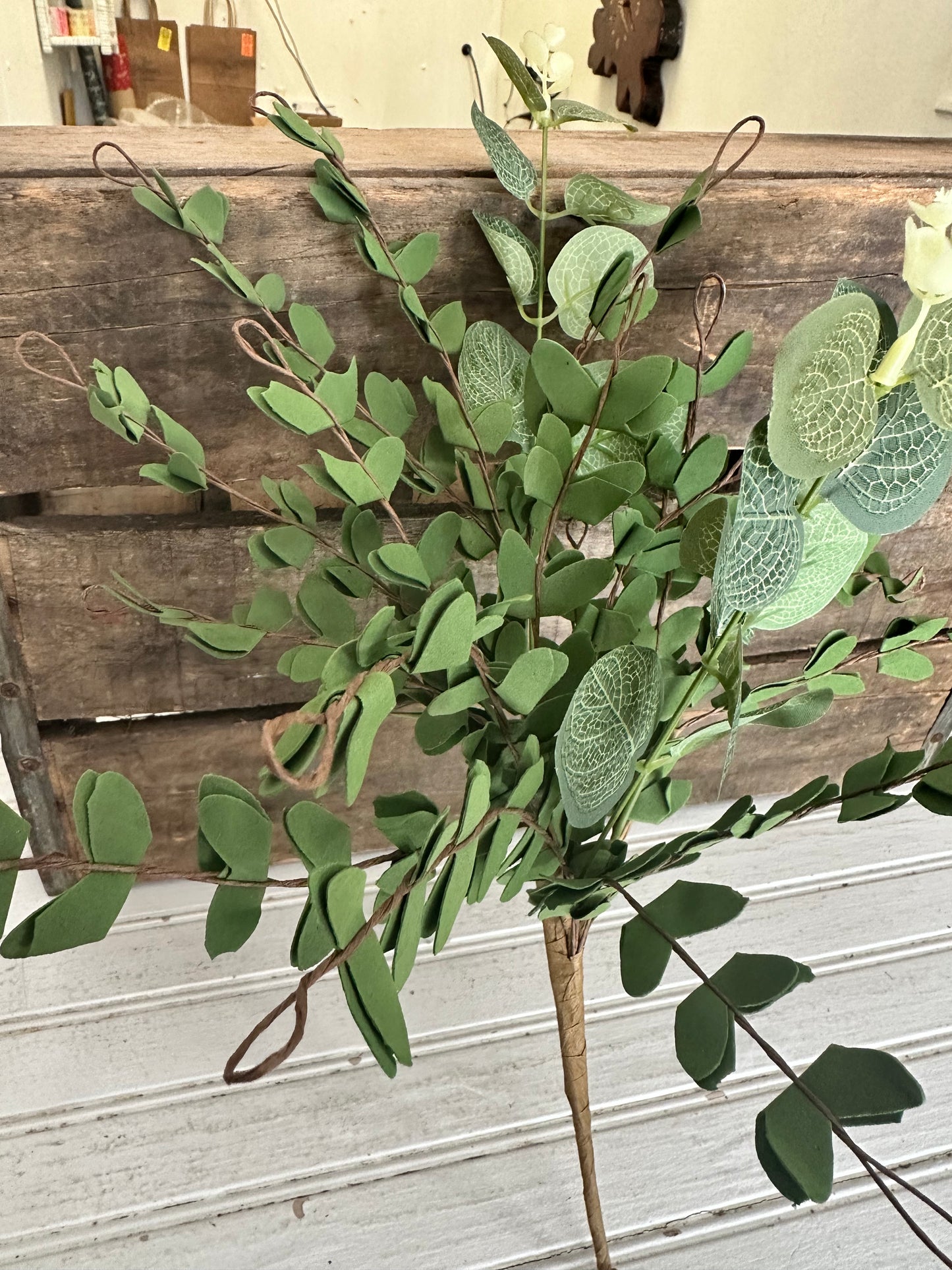 Eucalyptus-mixed greenery pick