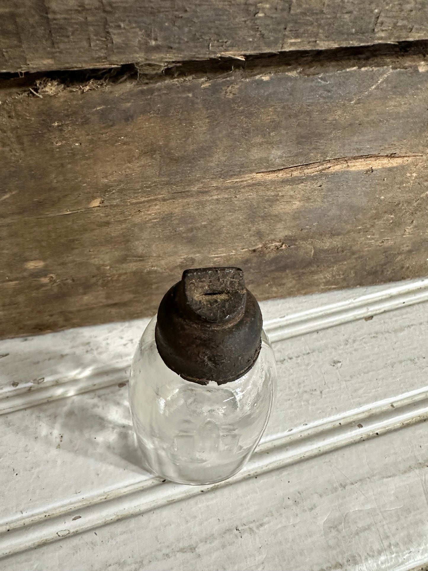 Glass glue bottle