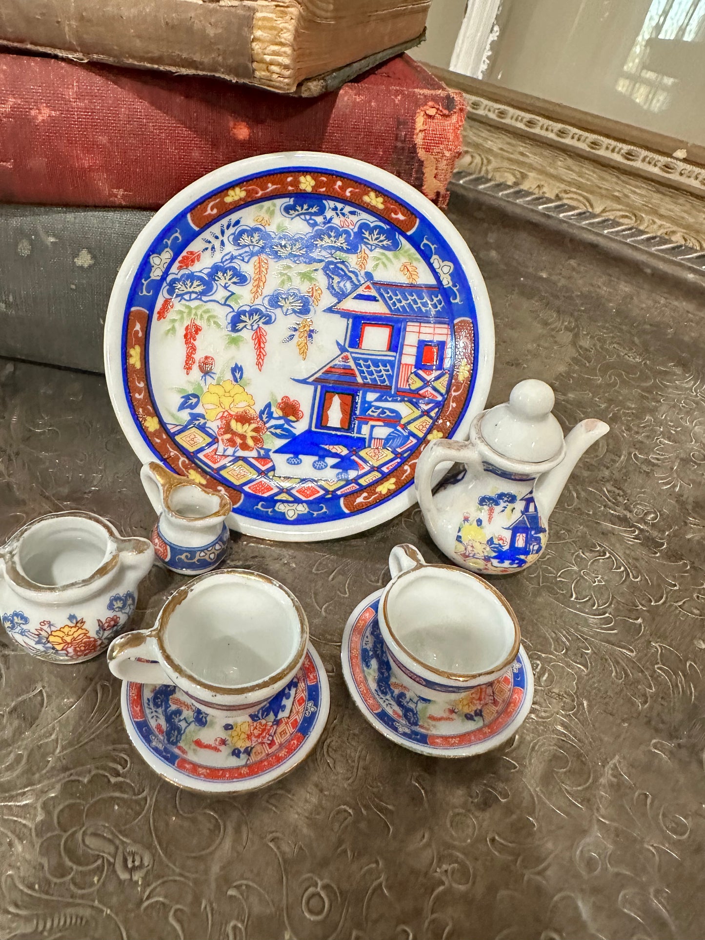 Asian design mini tea set